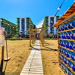 Lägenhet Dava Pool & Mamaia Nord 3*