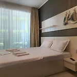 Dava Pool & Mamaia Nord 3*