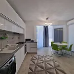 Dava Pool & Mamaia Nord Lägenhet Năvodari