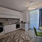 Dava Pool & Mamaia Nord Lägenhet Năvodari