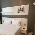 Dava Pool & Mamaia Nord Lägenhet