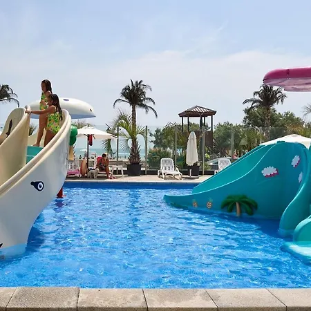 Dava Pool & Mamaia Nord Lägenhet 3*