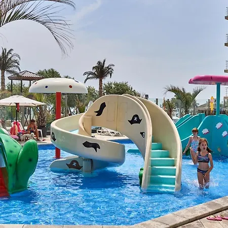 Daire Dava Pool & Mamaia Nord