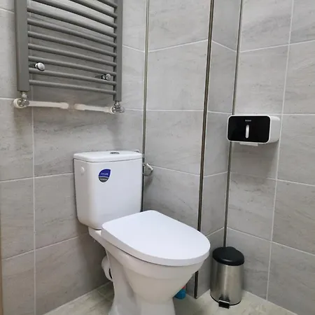 Dava Pool & Mamaia Nord Daire 3*