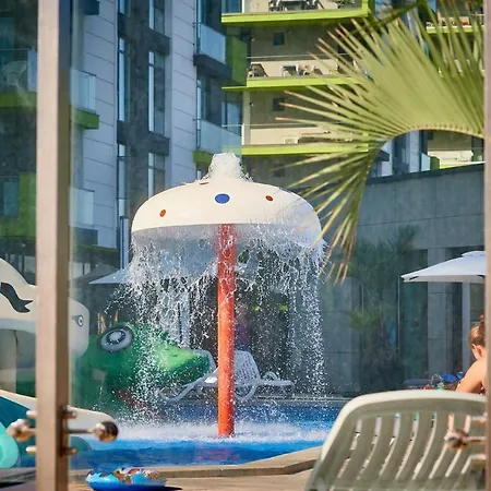 Dava Pool & Mamaia Nord 3* Năvodari