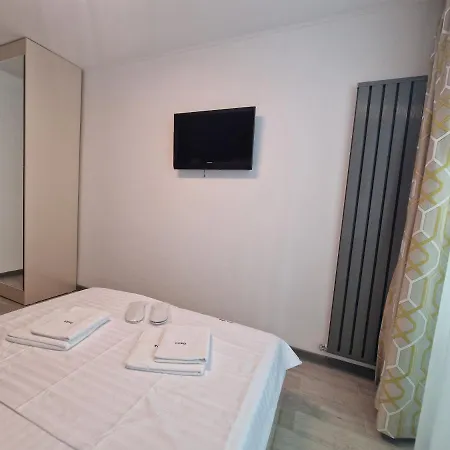 Dava Pool & Mamaia Nord Apartment *