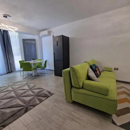 Dava Pool & Mamaia Nord Apartment