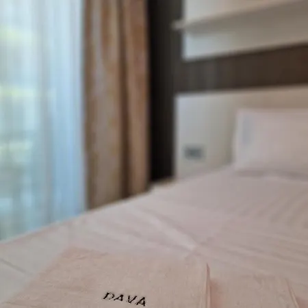 Dava Pool & Mamaia Nord 3* Năvodari