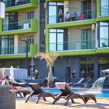 Apartment Dava Pool & Mamaia Nord *